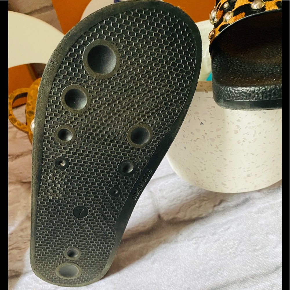 I•N•C - SLIDES - Picture 4 of 6